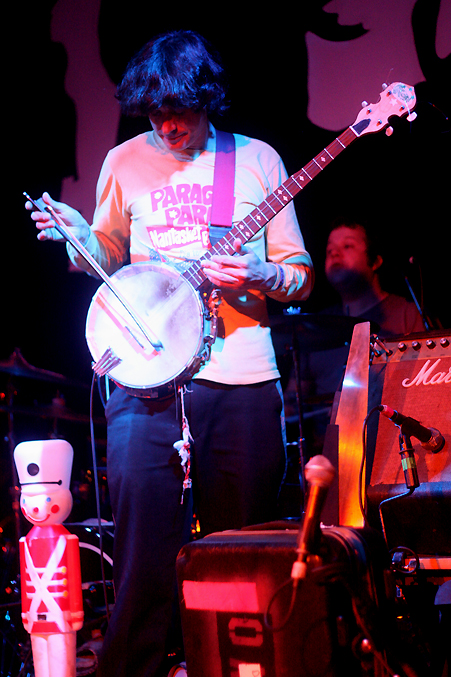 Julian, Olivia Tremor Control, pic by Mikala Taylor/backstagerider.com
