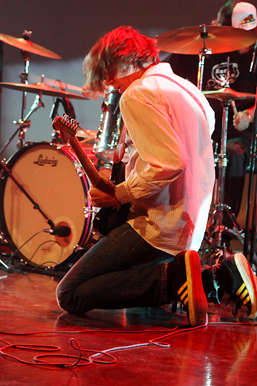 Thurston Moore, pic by Mikala Taylor/backstagerider.com