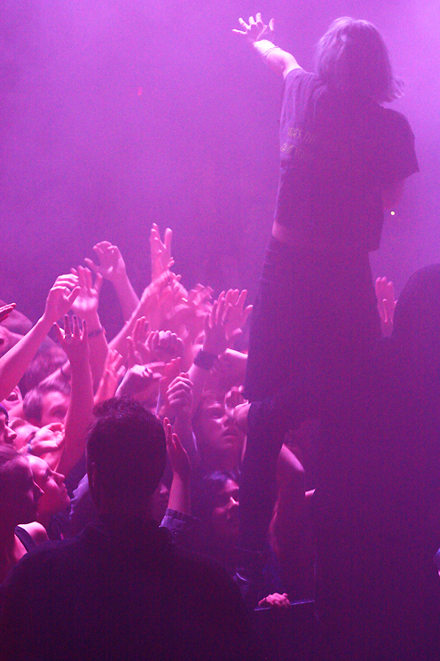 Crystal Castles, pic by Mikala Taylor/backstagerider.com