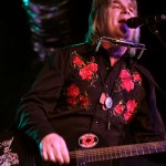 Mike Peters, pic by Mikala Folb/backstagerider.com